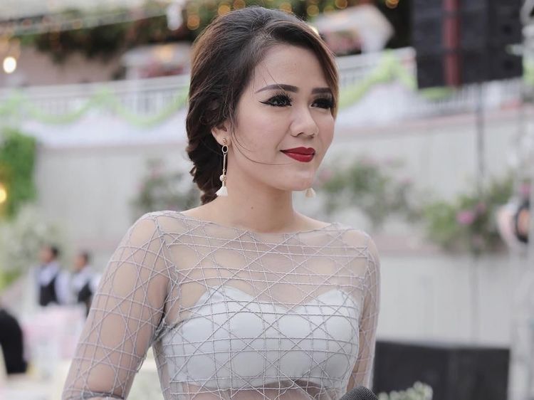 Satu Lagi Dokter Cantik Jago Nyanyi, Nggak Mau Cepat Sembuh Deh