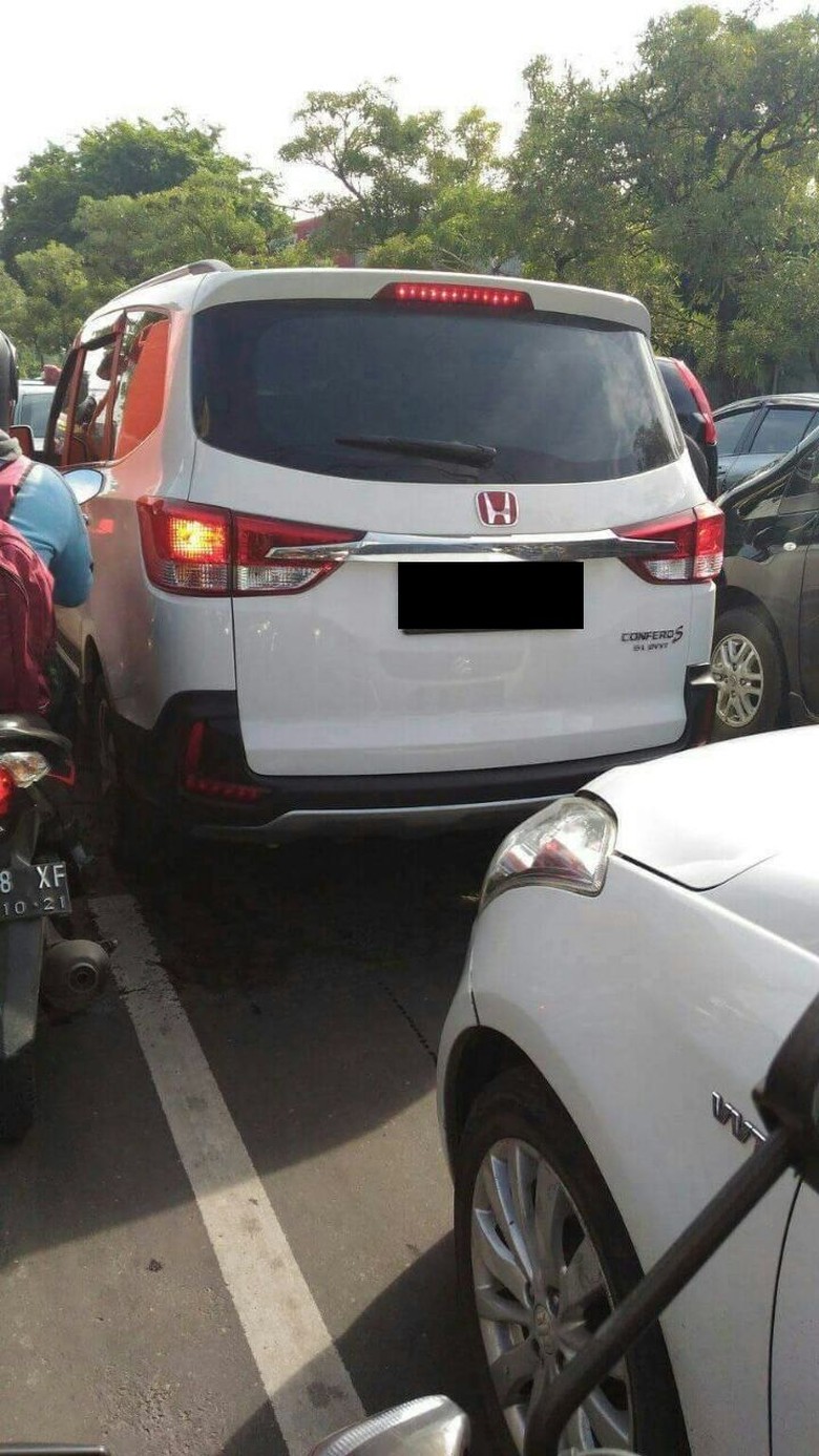 Ada Yang Aneh Dengan Wuling Ini