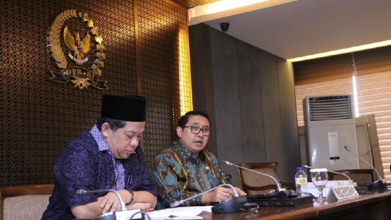 Cerita Fadli Zon Gandeng Fahri Sindir Sri Mulyani di Twitter Cerita Fadli Zon Gandeng Fahri Sindir Sri Mulyani di Twitter