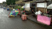 Pengelola memberi larangan kepada wisatawan memasuki kawasan tersebut.