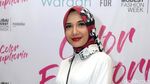 Senyuman Manis Zaskia Sungkar Usai Operasi