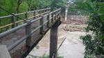 Foto: Penampakan Jembatan Putus karena Banjir di Bantul