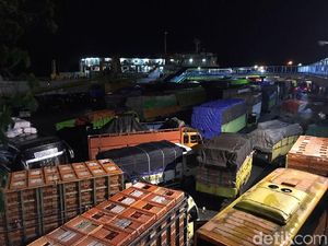 Libur Natal, 20 Ribu Orang Sudah Menyeberang dari Pelabuhan Merak