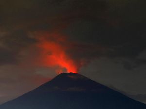 Begini Kondisi Gunung Agung Setelah Letusan