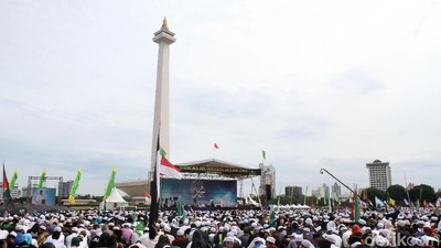 Foto: Suasana Perayaan Maulid Nabi di Monas