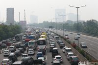 Arus Mudik di Tol Cikarang Utama Naik pada H-1 Maulid Nabi