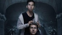 Nah kalau yang ini berada di atas di pundak Tom Cruise. Foto: Instagram Syahril Ramadhan