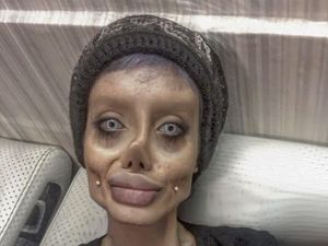 Bebas Dari Penjara, Angelina Jolie Zombie Untuk Pertama Kali Ungkap Wajah Asli