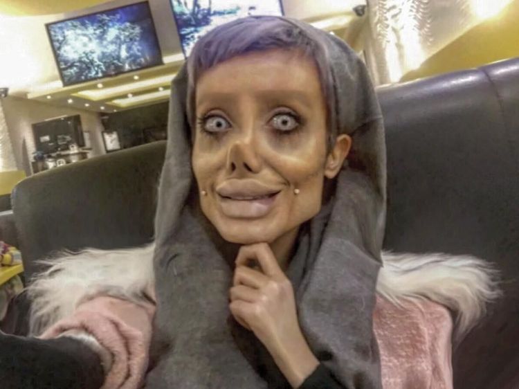 8 Penampilan Angelina Jolie Zombie Ungkap Wajah Aslinya, Dulu Fotonya Editan