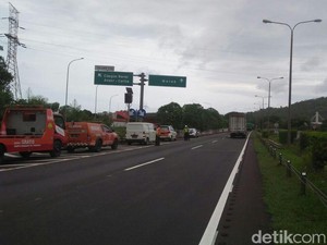 Gerbang Tol Merak Macet, Kendaraan Diimbau Keluar Cilegon Barat