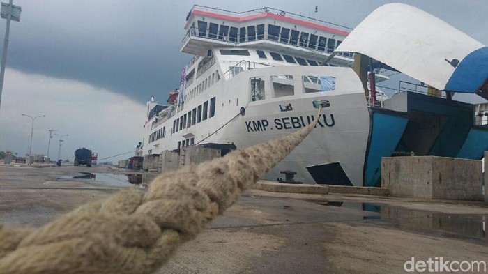 Urai Kepadatan di Merak, 5 Dermaga dan 23 Kapal Dioperasikan