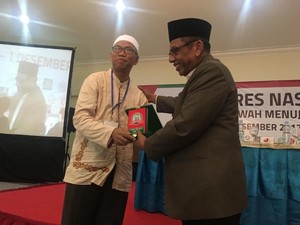 Dianggap Pahlawan Al Maidah, Buni Yani Dapat Hadiah Umroh