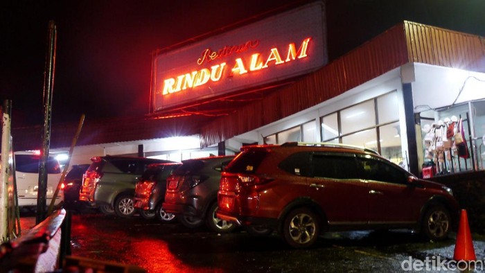 Berdasarkan putusan Pengadilan Negeri Bandung, RM Rindu Alam beralih menjadi aset Pemprov Jabar dan harus dikosongkan. Namun, hingga kini masih beroperasi.
