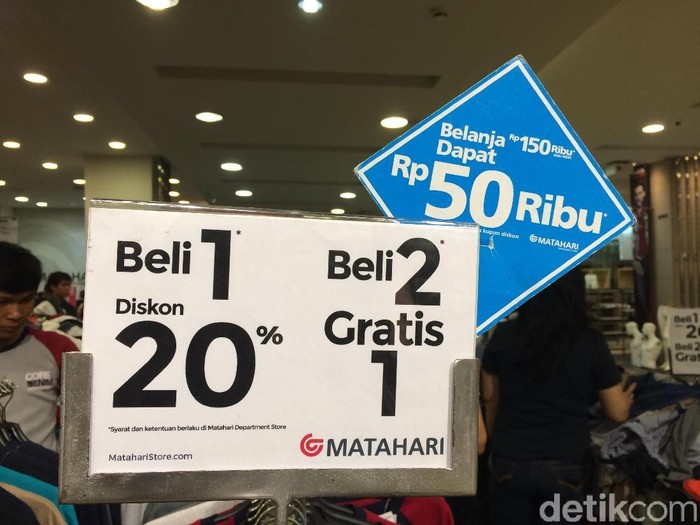 Mau Tutup Matahari Taman  Anggrek  Obral Baju  Mulai Rp 49 900