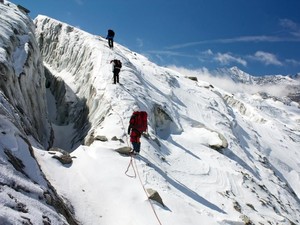 Ratusan Pendaki Gunung di Nepal Terjebak Lockdown