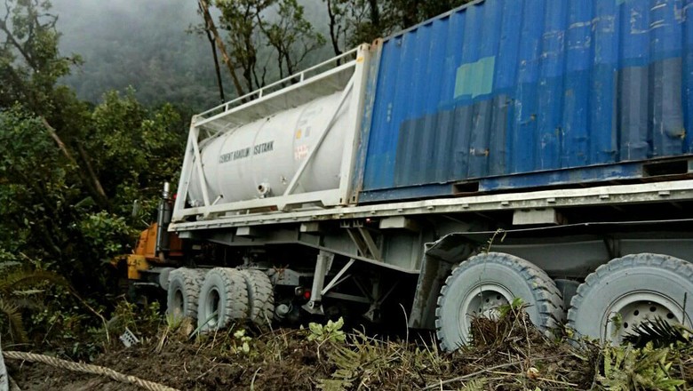 Ini Truk  Freeport  yang Ditembaki KKB di Timika