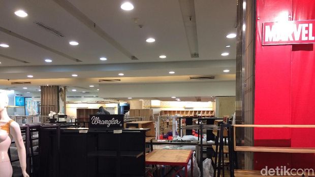 Matahari Mal Taman Anggrek jelang tutup