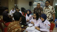 Proses penyerahan hasil administrasi 9 parpol sama dengan proses penyerahan14 partai sebelumnya.