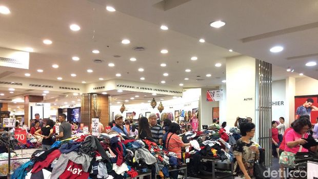 Matahari Mal Taman Anggrek jelang tutup
