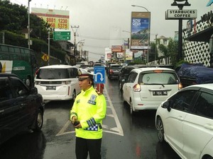 Polisi: Cuaca Puncak Ekstrem, Lalin Macet 7 Km