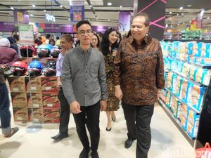 Santap Markobar, CT dan Gibran Ngobrol di Transmart Sukoharjo