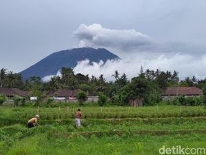 BPS: Letusan Gunung Agung Tak Berpengaruh pada Ekonomi Nasional