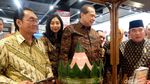 Ramai, Warga Berbondong-bondong ke Transmart Sukoharjo