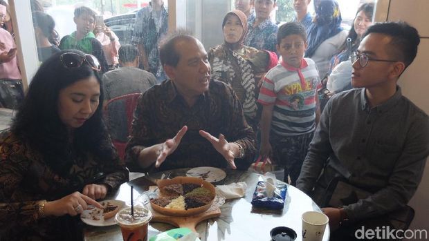 CT dan Gibran di Transmart Sukoharjo