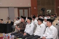 Para kiai mendengarkan penjelasan Romi (Dok. PPP)