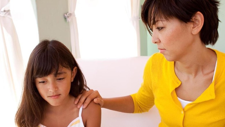 Anak Nggak Mau Menatap Mata Orang Tuanya, Tanda Dia sedang Kesal?/ Foto: Thinkstock Anak Nggak Mau Menatap Mata Orang Tuanya, Tanda Dia sedang Kesal?/ Foto: Thinkstock