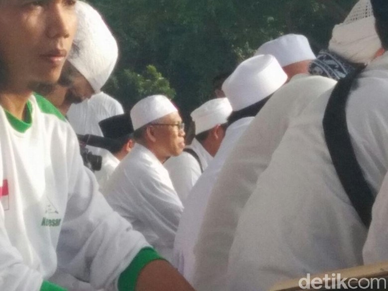 Buni Yani Hadiri Reuni 212 di Monas Buni Yani Hadiri Reuni 212 di Monas