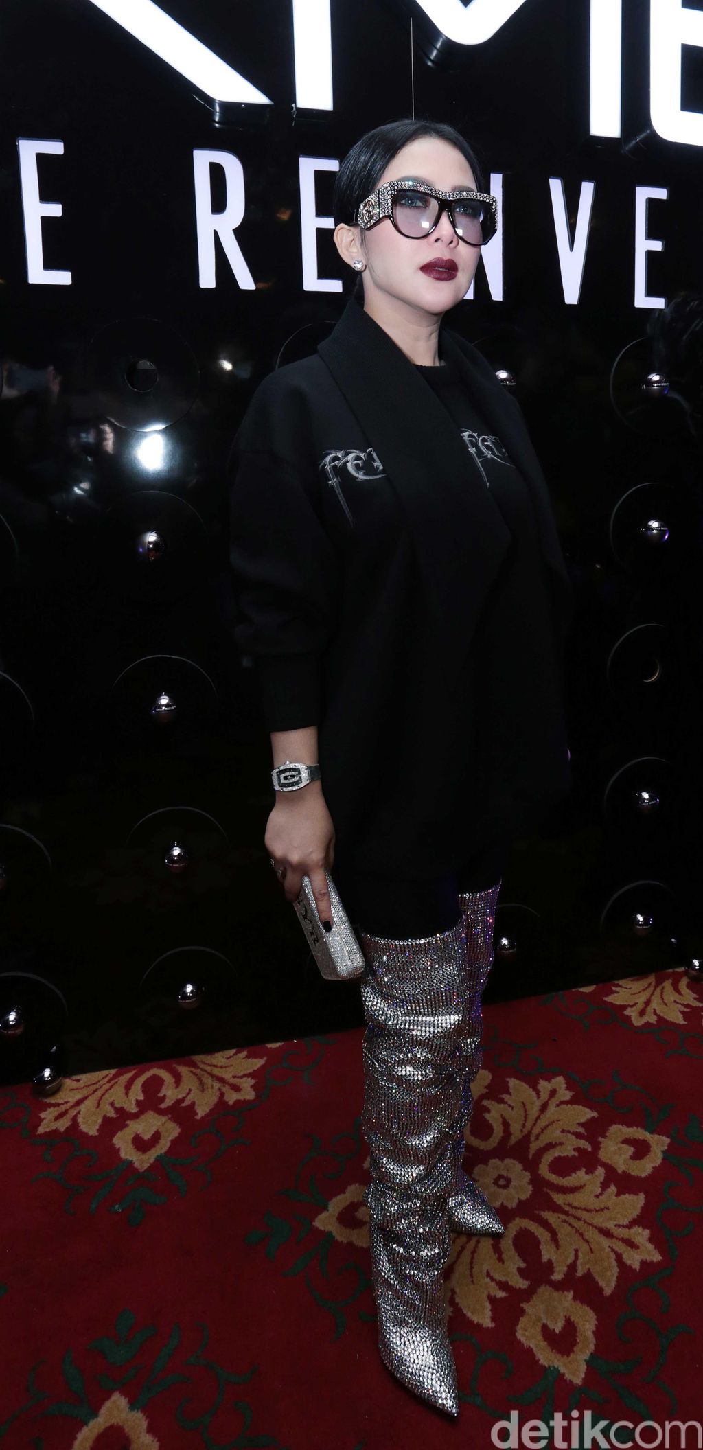 Syahrini pakai jam tangan RIchard Mille