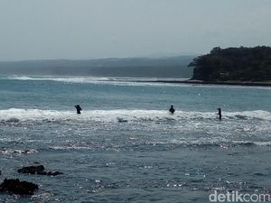 Cuaca Buruk, Wisatawan Diimbau Hindari Bibir Pantai Selatan Garut