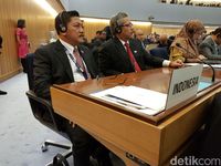 Rizal Sukma dan tim di sidang IMO assembly ke-30