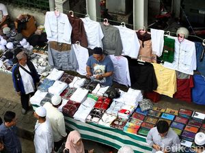 Ada yang Ketiban Untung di Tengah Kerumunan Reuni 212