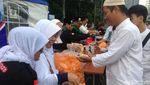 Foto: Massa Reuni 212 Salat Subuh Berjamaah di Monas