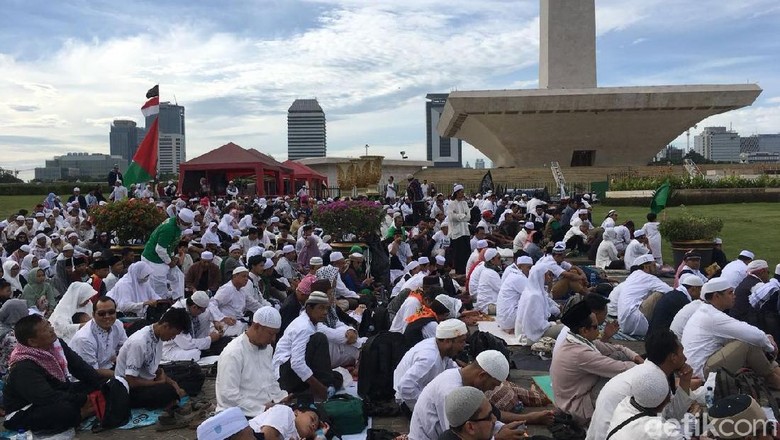 Reuni 212 di Monas, Ketua Panitia: Tidak Ada Dana dari Parpol Reuni 212 di Monas, Ketua Panitia: Tidak Ada Dana dari Parpol
