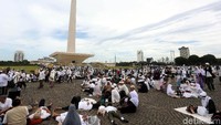 Selawat dan Lagu Indonesia Raya akhiri Alumni Reuni 212 (Foto: Rengga Sancaya/detikcom)