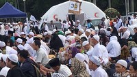 Ada juga bendera parpol, PKS. Foto: Indra Komara/detikcom