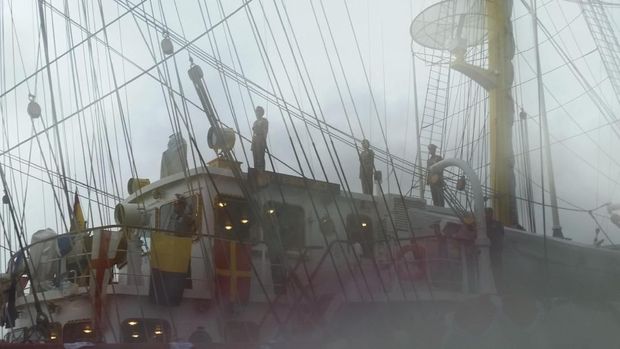 JK meminta pelaksanaan festival kemaritiman ke depan disesuaikan dengan kondisi cuaca. 