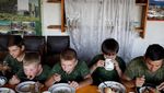 Foto: Camp Pelatihan Militer untuk Remaja Rusia