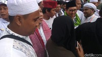 Tak hanya menerima audiensi, Fahri dan Fadli juga sama-sama hadir ke reuni aksi 212. Fahri dan Fadli sama-sama mengenakan pakaian koko dan berkalung sorban. (Foto: Mochamad Zhacky Kusumo/detikcom)