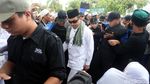 Momen-momen Reuni 212: Orasi, Antre di Toilet dan Monas yang Bersih