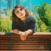 Setelah lulus SMA, Dru memutuskan untuk pindah ke California dan berusaha mencapai mimpinya di industri fashion. Ia menjadi tertarik pada modeling setelah menyadari pengaruh positif yang dimilikinya terhadap dirinya dan orang lain. Saya percaya pada pikiran dan tubuh yang sehat untuk memiliki pandangan hidup yang positif. Saya ingin orang lain merasa percaya diri saat berada di belakang kamera, ungkapnya. Foto: Instagram