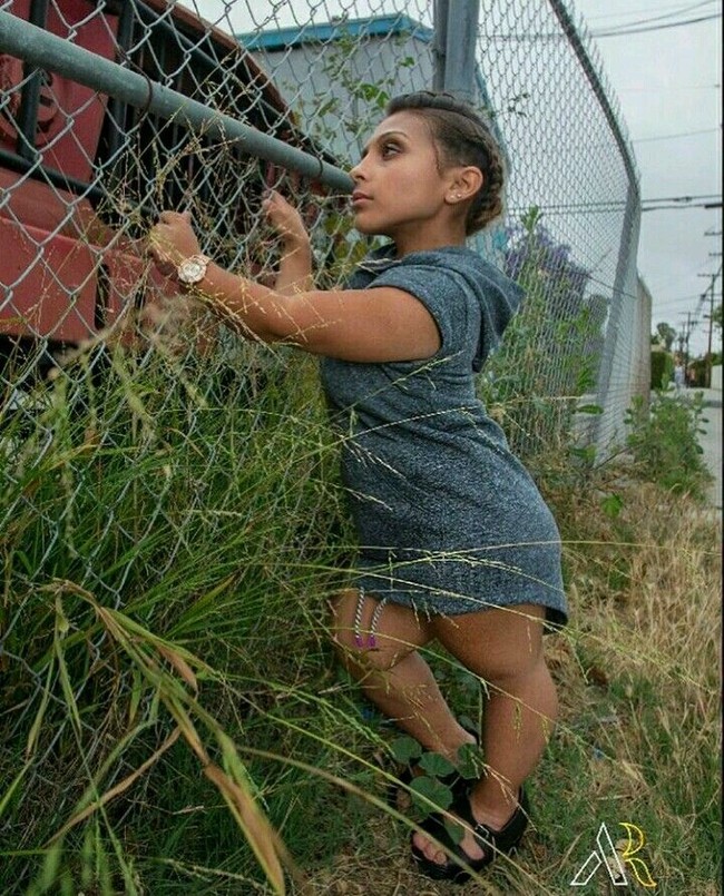 Wanita berusia 22 tahun ini mulai menjadi model di beberapa video klip dan ditayangkan di MTV. Foto: Instagram