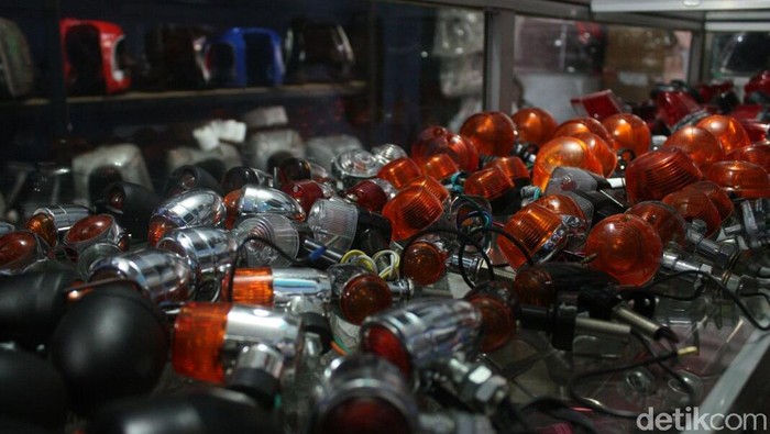 Mau Beli Aksesori Motor Jadul, Ini Bocorannya