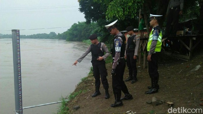 Polres Bojonegoro Siaga Banjir Luapan Bengawan Solo