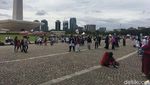 Foto: Usai Reuni 212, Lapangan Monas Bersih