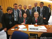 Rizal Sukma dan tim di sidang IMO assembly ke-30