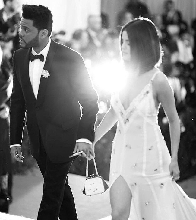 Lagi, foto kebersamaan Selen Gomez dan The Weeknd saat hadir di Met Gala 2017, dengan 7,7 juta like. Foto: Instagram